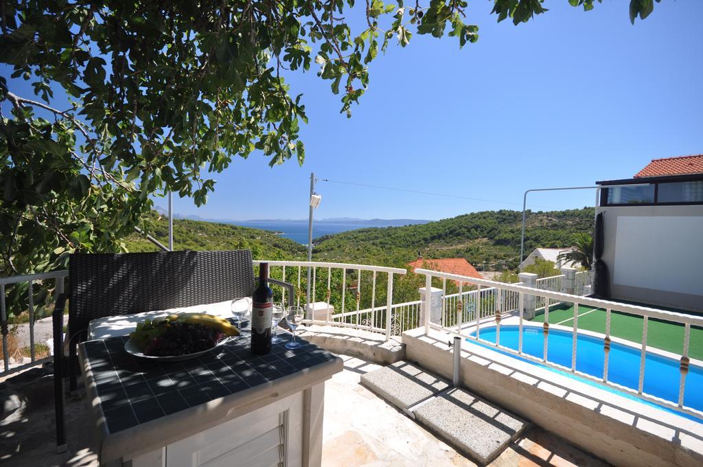Holiday Home Gustirna Selca  Экстерьер фото